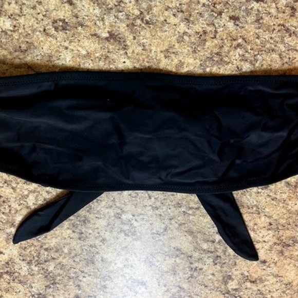 Skekini Black bandeau top with black tropical printed bottoms Set - Picture 2 of 7